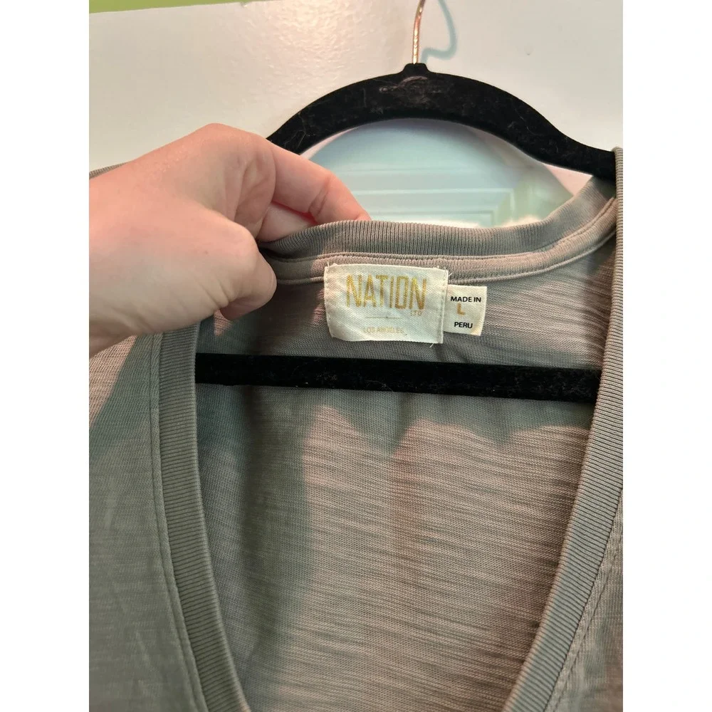Nation LTD Noa Puff Sleeve V-Neck Slub Jersey T-Shirt Taupe Gray Size L - Picture 5 of 5